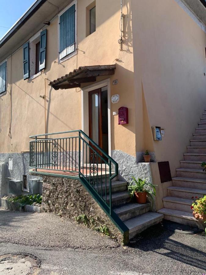 Casa Lisetta, 3-Room Apartment With Lake View Torri Del Benaco Exterior foto