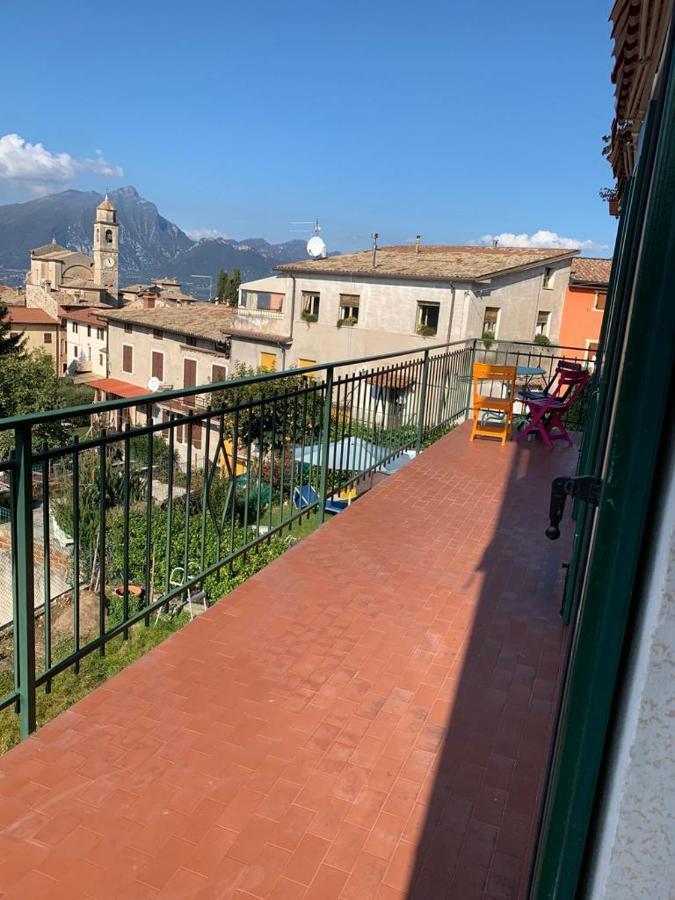 Casa Lisetta, 3-Room Apartment With Lake View Torri Del Benaco Exterior foto