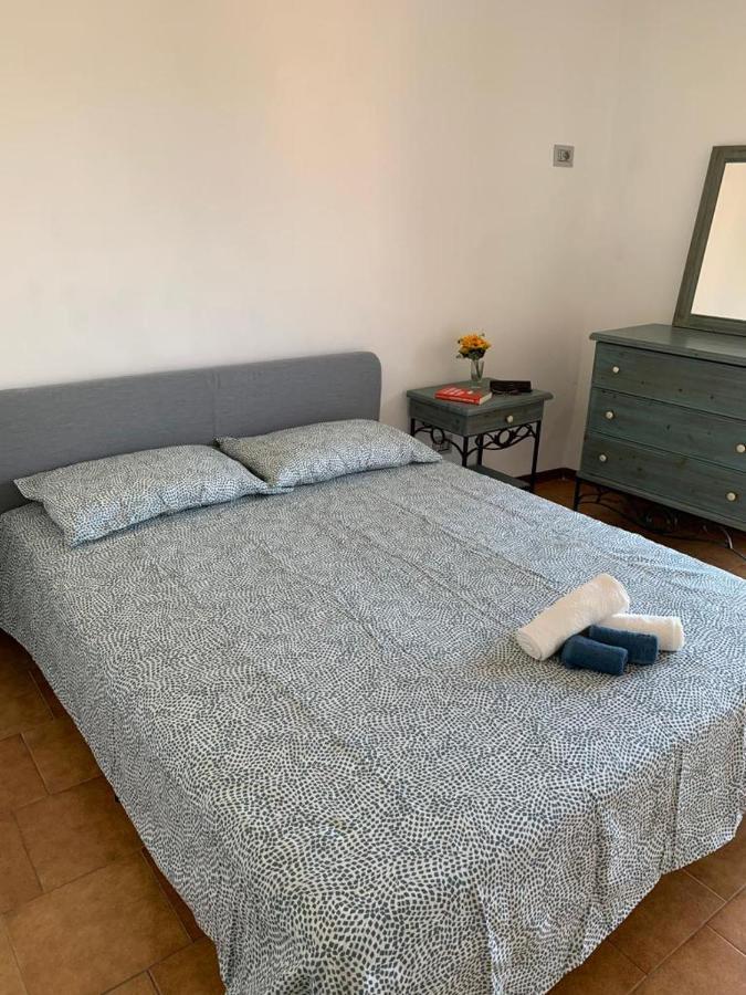 Casa Lisetta, 3-Room Apartment With Lake View Torri Del Benaco Exterior foto