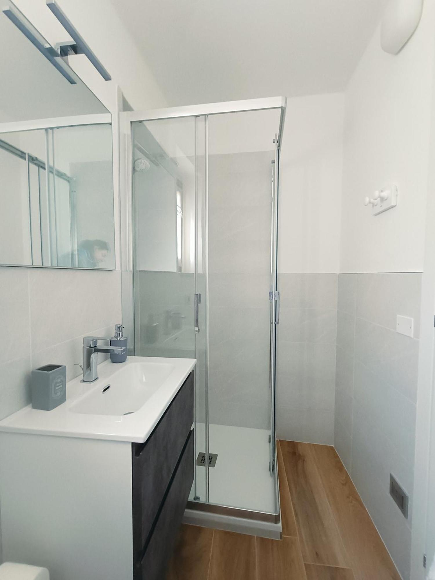 Casa Lisetta, 3-Room Apartment With Lake View Torri Del Benaco Exterior foto